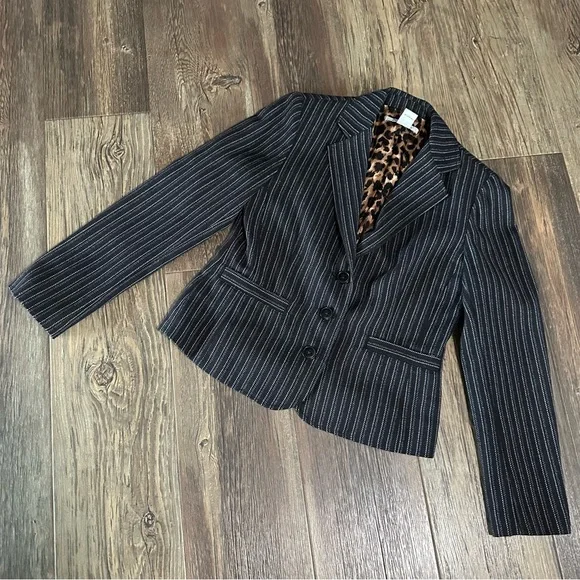 CAbi black pinstripe tailored blazer jacket women's 6 animal print lining - Picture 1 of 9